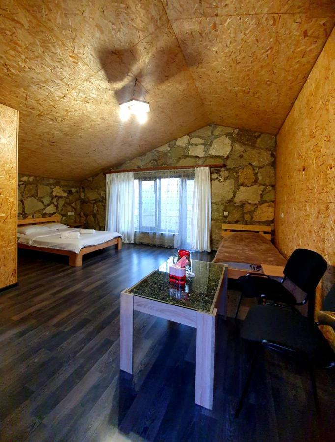 Guest House Ijevan'S Garden Bagian luar foto