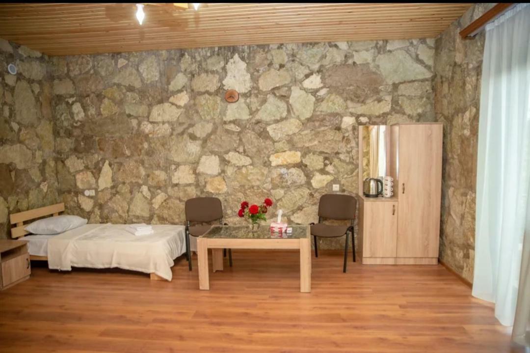 Guest House Ijevan'S Garden Bagian luar foto